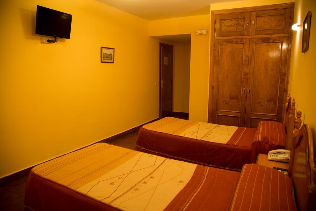 Hostal Hueso Trujillo Eksteriør bilde