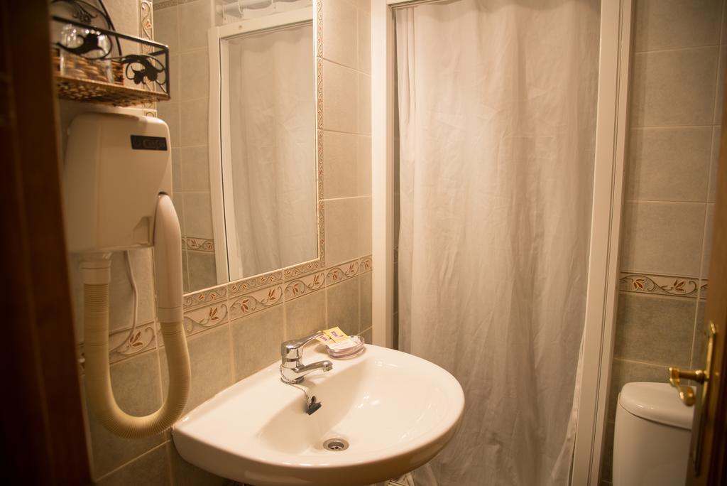 Hostal Hueso Trujillo Eksteriør bilde