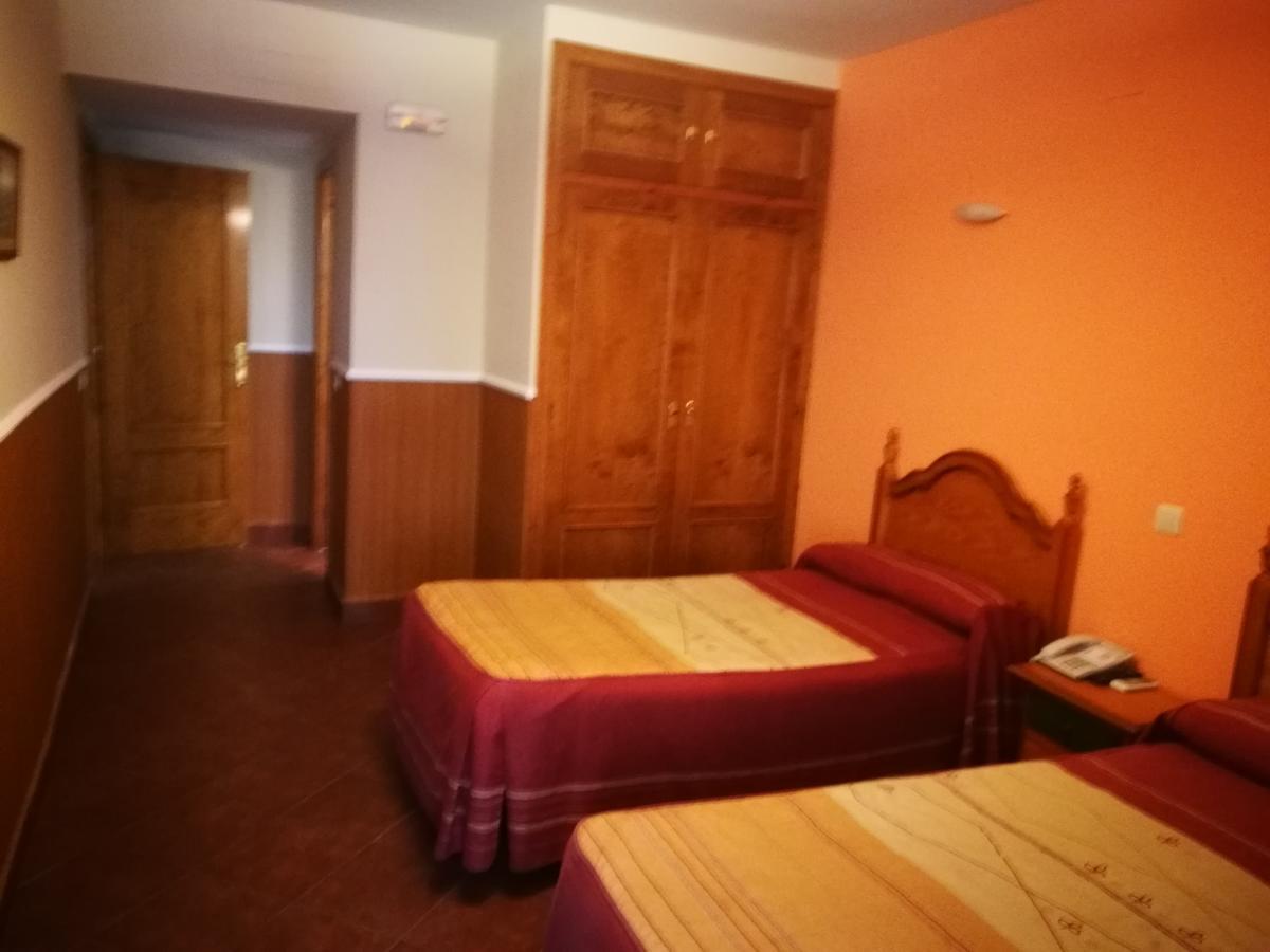 Hostal Hueso Trujillo Eksteriør bilde