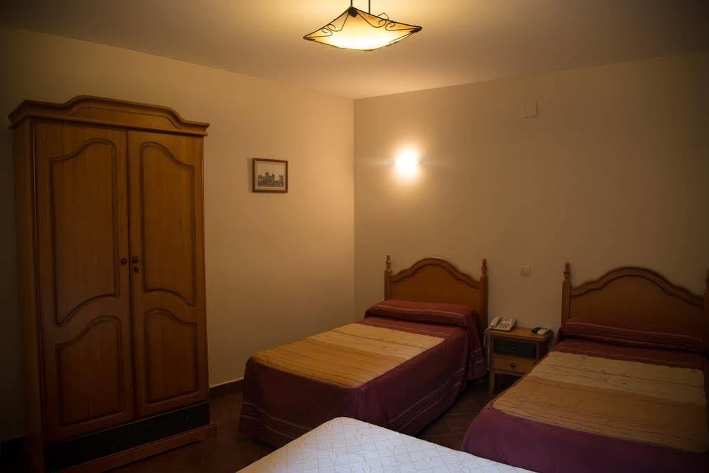 Hostal Hueso Trujillo Eksteriør bilde